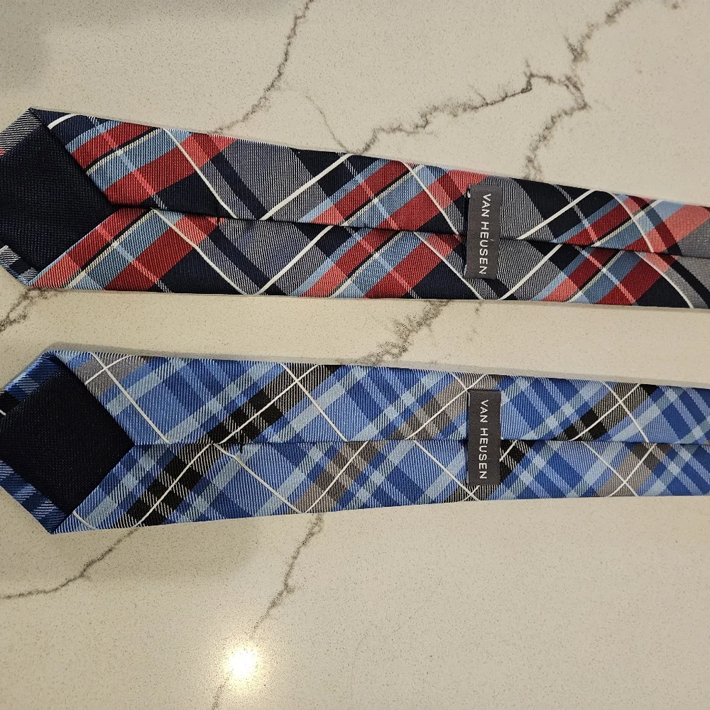 BUNDLE OF 2! Van Huesen Neck Ties, Boys